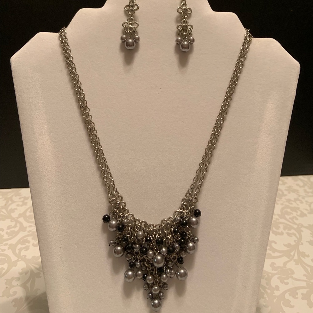 2-pc black/silver set